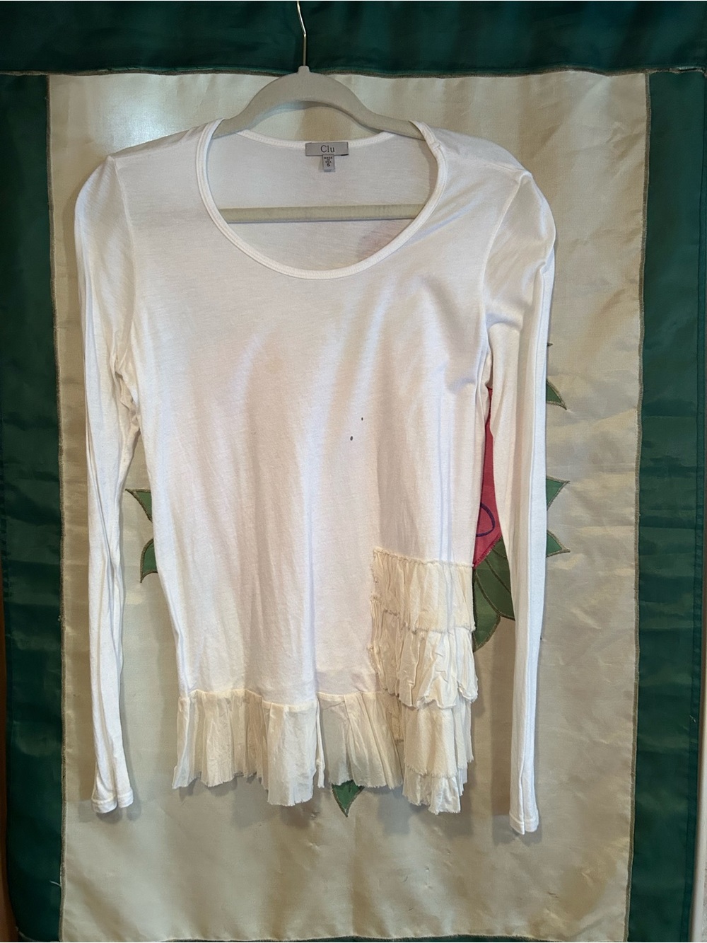White Long-Sleeve Ruffle Hem Top - Clu